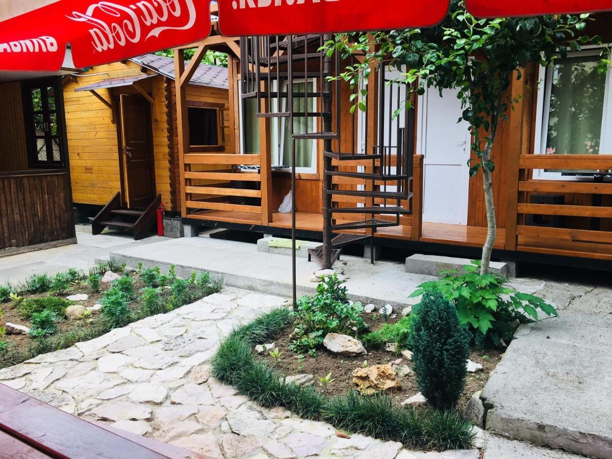 Guest House Vladimir Gagra Exterior foto